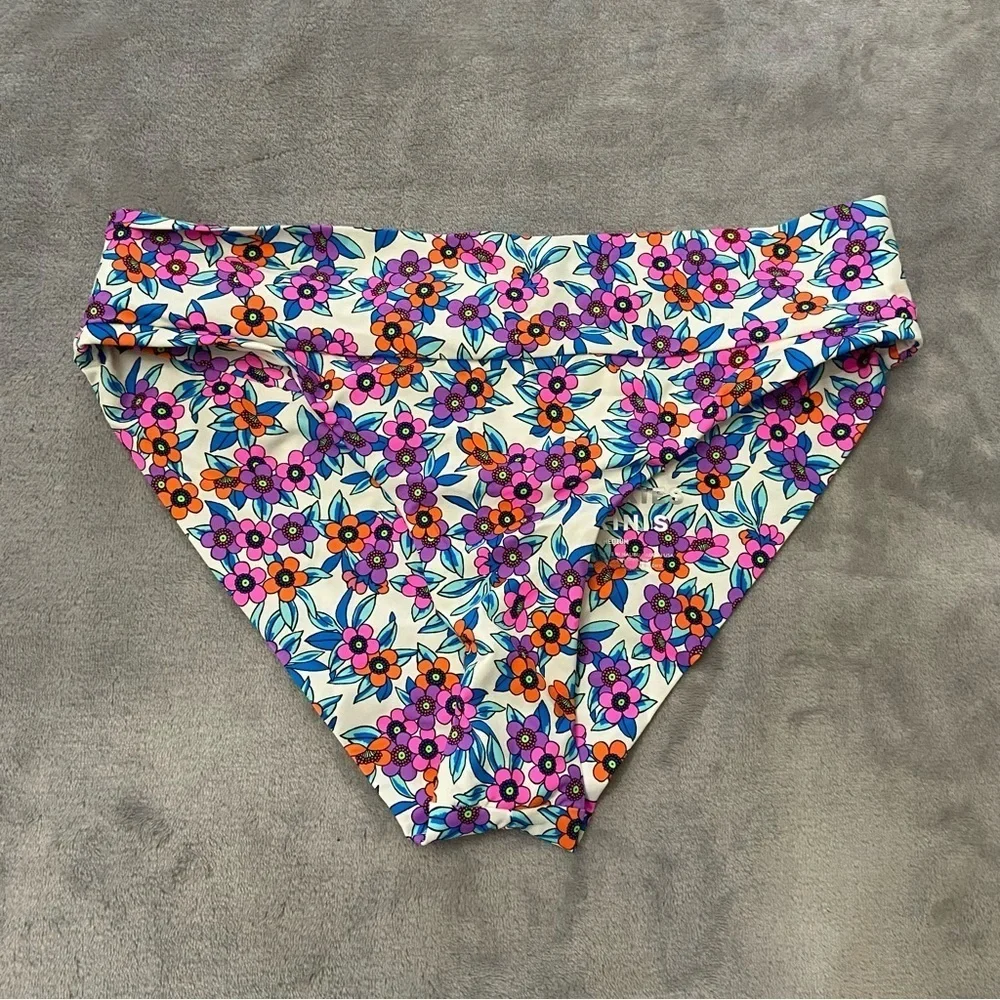 New! Frankie’s Bikinis Nick Bikini bottoms flower farm 24410